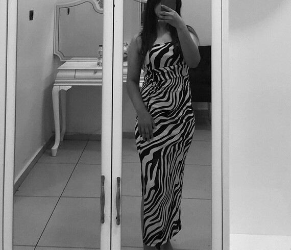 Zebra desen yırtmaçlı ipli elbise