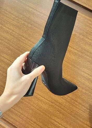 39 Beden siyah Renk ZARA CİZME