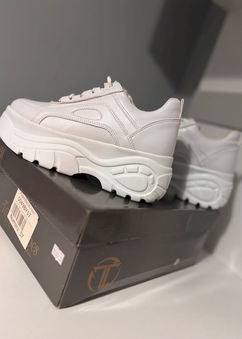 Spor Ayakkabı - Görsel 2