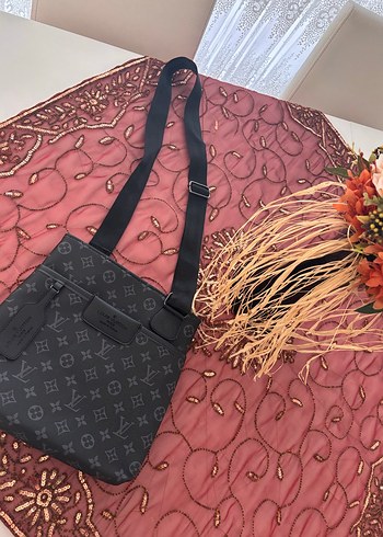 Gri Louis Vuitton  Omuz Çantası - Görsel 3