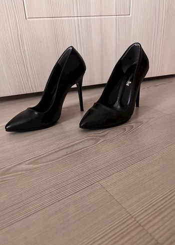 Siyah Rugan Tokalı Stiletto Topuklu Kadın Ayakkabı - Görsel 3