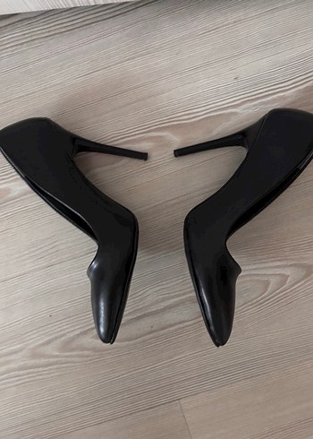 Siyah Rugan Tokalı Stiletto Topuklu Kadın Ayakkabı - Görsel 5