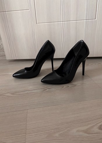 Siyah Rugan Tokalı Stiletto Topuklu Kadın Ayakkabı - Görsel 4