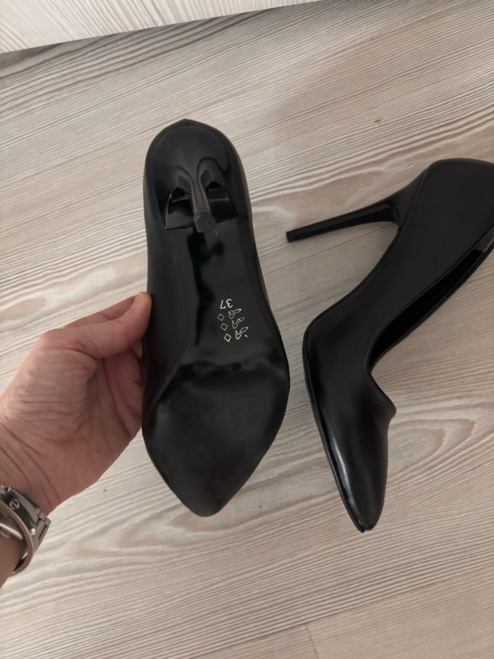 Siyah Rugan Tokalı Stiletto Topuklu Kadın Ayakkabı - Görsel 2