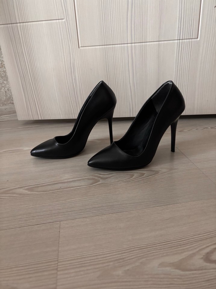 Siyah Rugan Tokalı Stiletto Topuklu Kadın Ayakkabı - Görsel 4