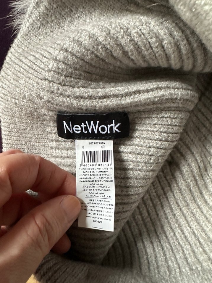 Network Tüylü Ponponlu Gri Kadın Bere - Görsel 4