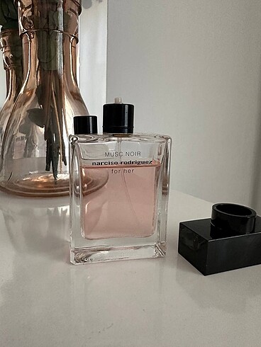 Narciso Rodriguez Narciso Rodrigues For Her Musc Noir EDP 30ml şişeden kalan
