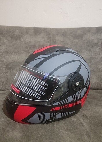 Çene açılır kask 
