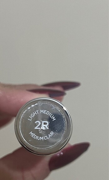 Beden L'Oreal Paris True Match Serum Kapatıcı - 2R