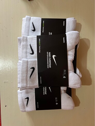 18 Çift Nike 5172-100 Beyaz Spor Çorap Large