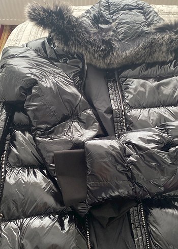 Kürk Detaylı Siyah Kadın Kışlık Mont - Görsel 6