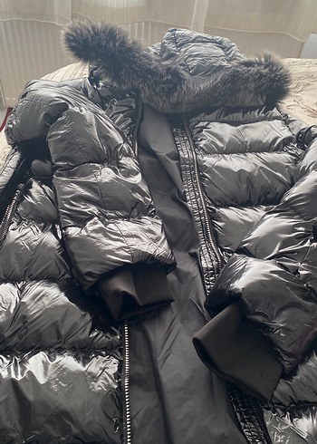 Kürk Detaylı Siyah Kadın Kışlık Mont - Görsel 7