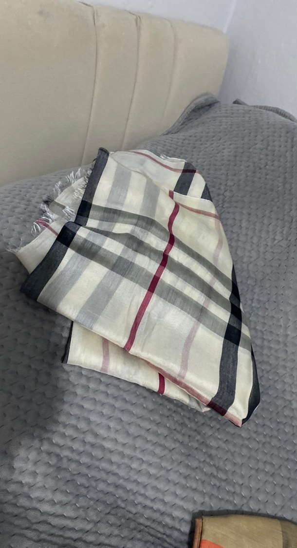 Gri Kadın Drapeli Sarman Şal - Görsel 2