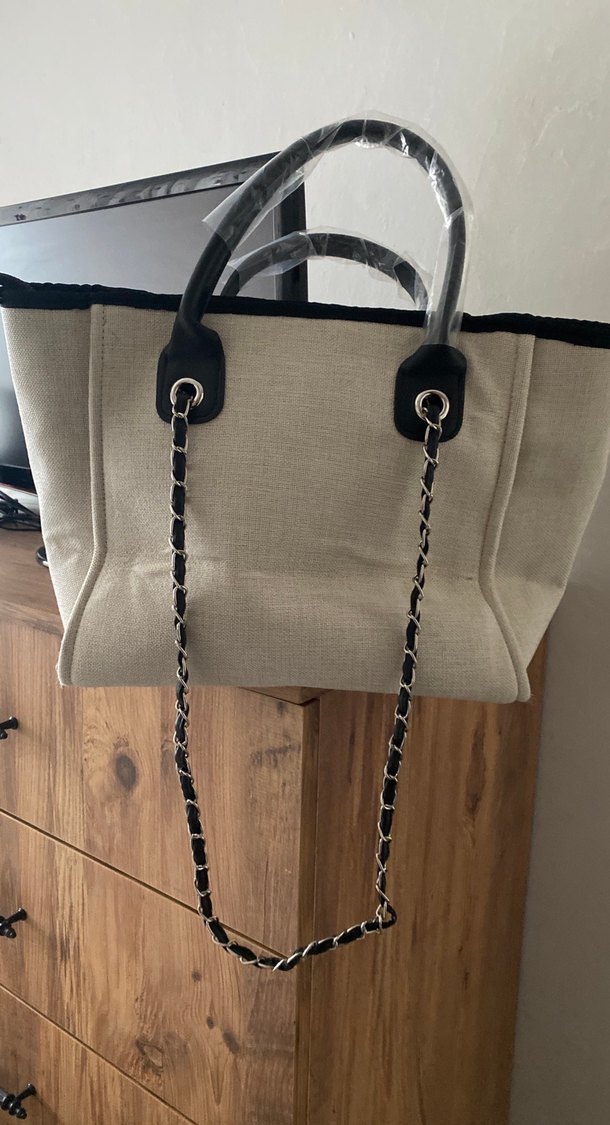 Zincir Detaylı Bej Parisian Kadın Çanta - Görsel 2