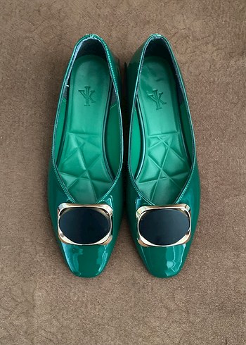 Yeşil Parlak Tokalı Kadın Düz Ayakkabı - Görsel 4