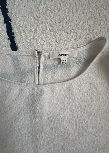 Beyaz Nakışlı Kısa Kollu Kadın Bluz - Görsel 2