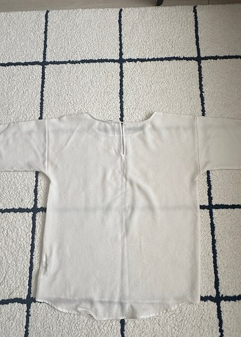 Beyaz Nakışlı Kısa Kollu Kadın Bluz - Görsel 3