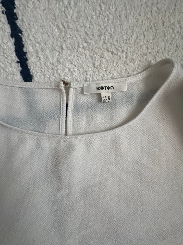 Beyaz Nakışlı Kısa Kollu Kadın Bluz - Görsel 2