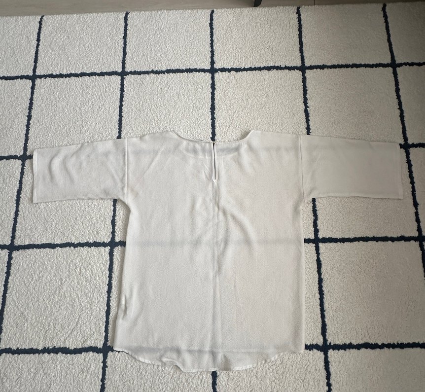 Beyaz Nakışlı Kısa Kollu Kadın Bluz - Görsel 3