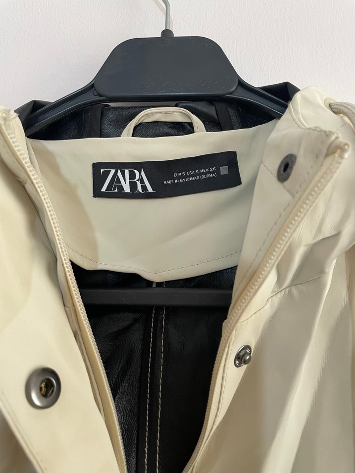 Zara Kadın Bej Su Geçirmez Trençkot - Görsel 3