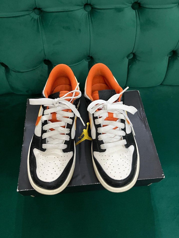 Nike turuncu Siyah Kadın Bağcıklı Spor Ayakkabı - Görsel 3