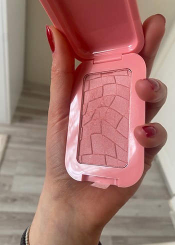 NYX Pastel Pembe Buttermelt Allık - Görsel 5