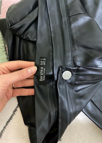 Bershka Siyah Deri Kadın  Pantolon - Görsel 2