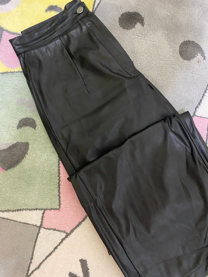 Bershka Siyah Deri Kadın  Pantolon - Görsel 3