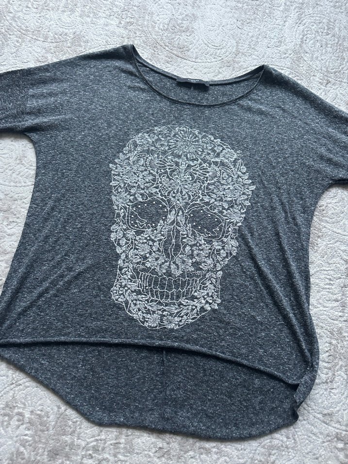 Gri Desenli Uzun Kollu Tişörtü - Görsel 2