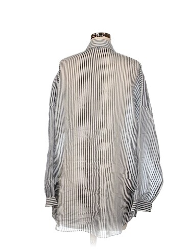 40 Beden Massimo Dutti Gömlek %70 İndirimli.