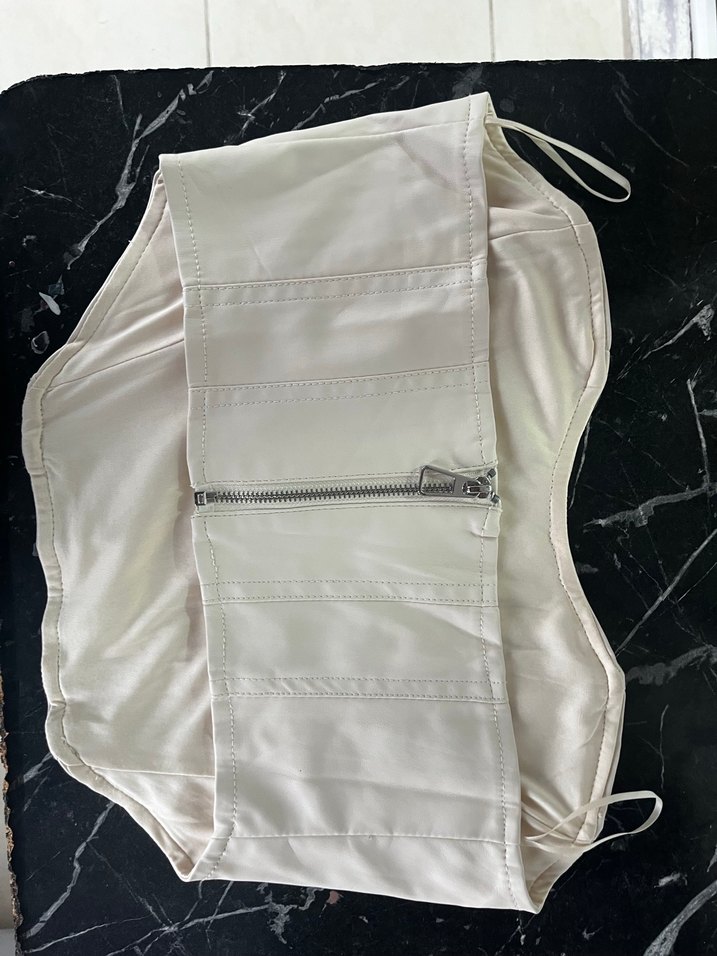 Beyaz Deri Askısız Bel Detaylı Büstiyer - Görsel 2