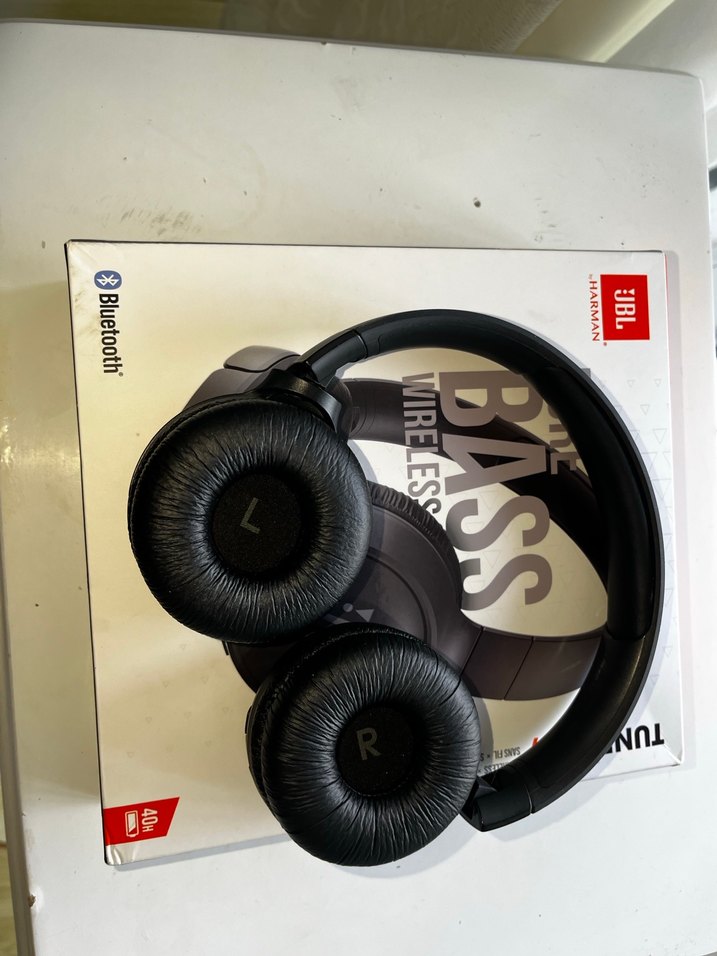 Şarj kablosuyla birlikte gonderiyorum kusur yoktur pilömrüyüksek - Görsel 2