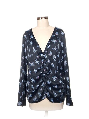 H&M Bluz %70 İndirimli.