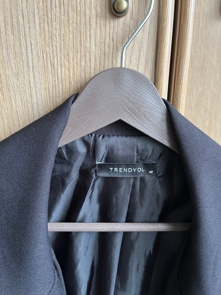 Kadın Siyah Düğmeli Midi Blazer Ceket - Görsel 3