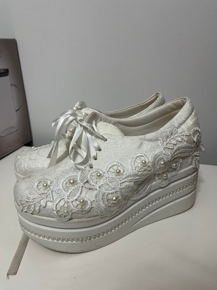 Dantel & İnci Detaylı Dolgu Taban Ayakkabı - Görsel 2