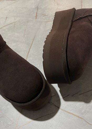 Kahverengi Süet UGG Kadın Bot - Görsel 2