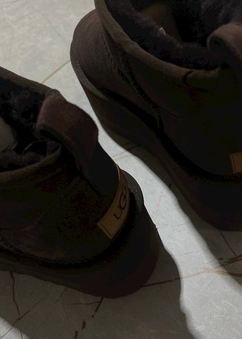 Kahverengi Süet UGG Kadın Bot - Görsel 3