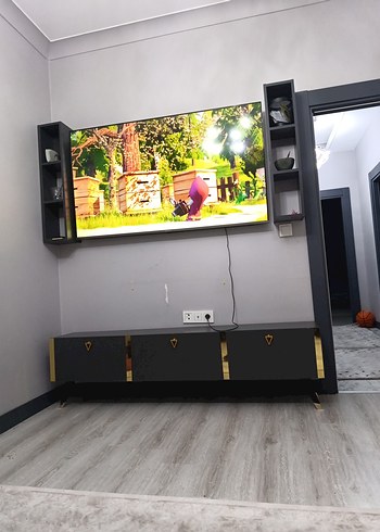 Gri Renkli Duvara - Görsel 2