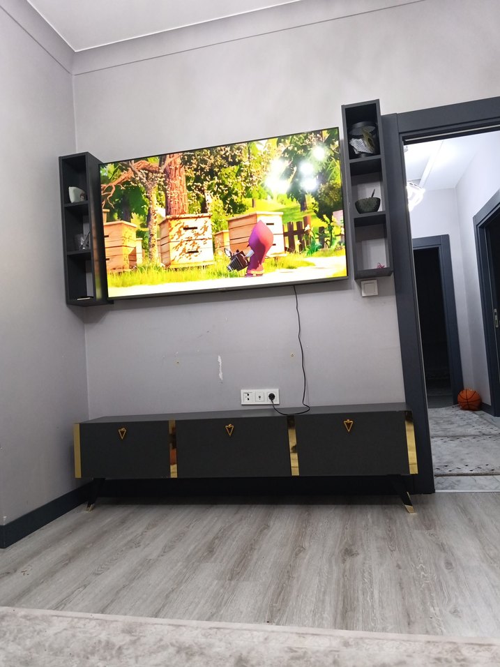 Gri Renkli Duvara - Görsel 2