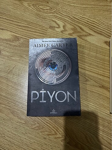  Piyon Vezir Şah Aimée Carter