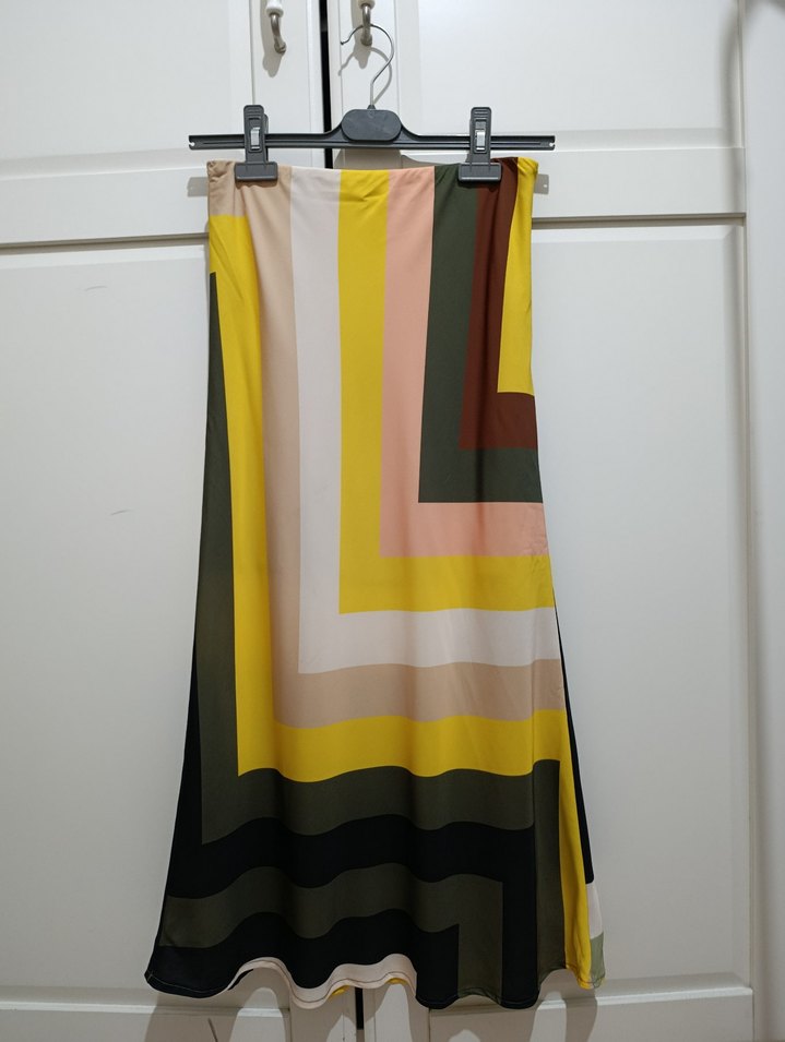 Çok Renkli Kadın Çizgili Etek - Görsel 2