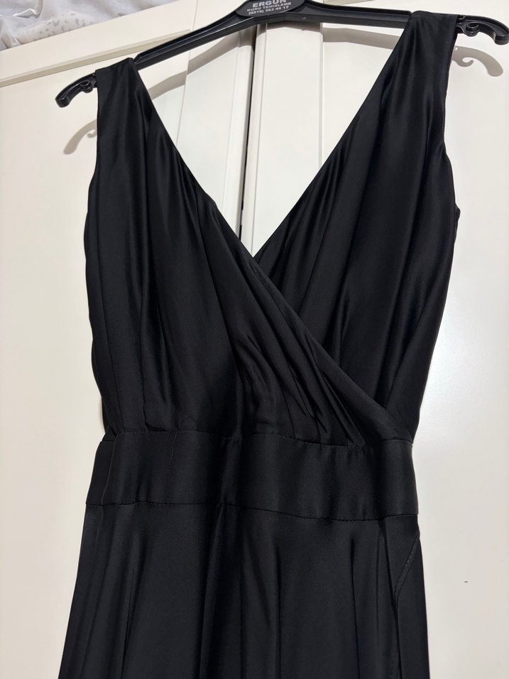 İpekyol Siyah Uzun V Yaka Drapeli Elbise - Görsel 2