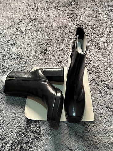 Bershka Platform Topuklu Bot