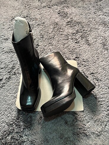 39 Beden Bershka Platform Topuklu Bot