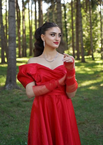 Drapeli Parlak Kırmızı Straplez Uzun Abiye - Görsel 3