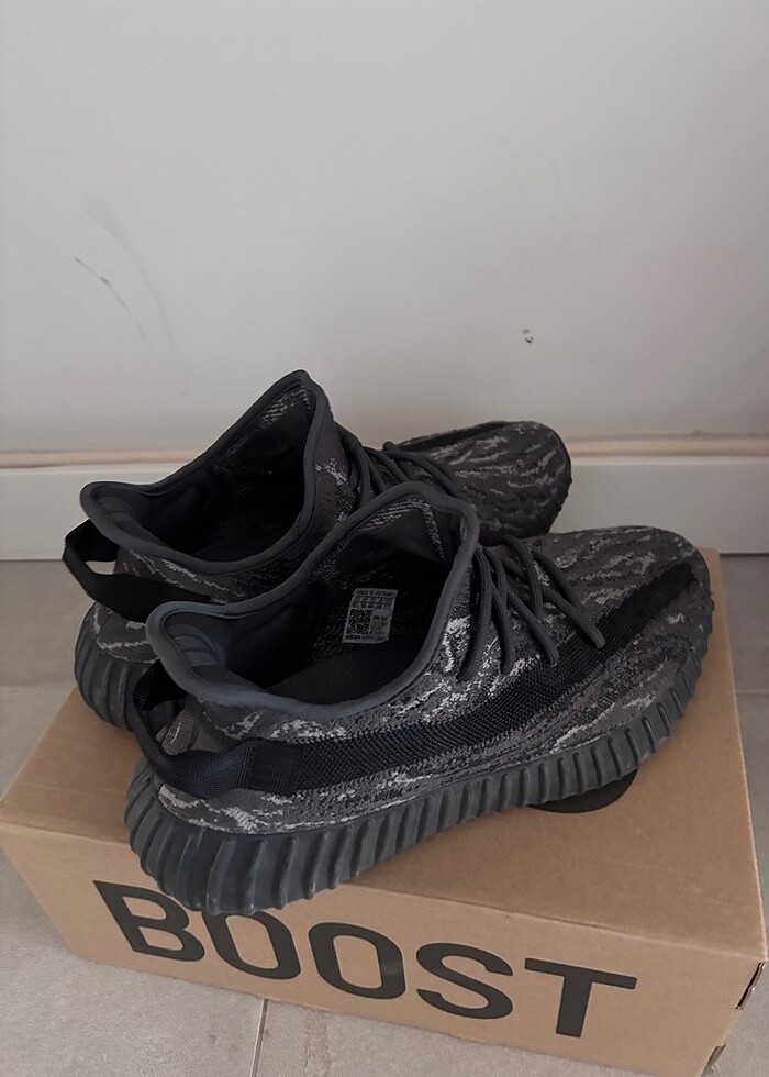Adidas Yeezy 350 Dark Salt - Görsel 2