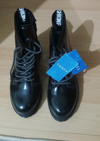 Siyah Bağcıklı Gotik Stiletto Topuklu Kadın Bot - Görsel 3