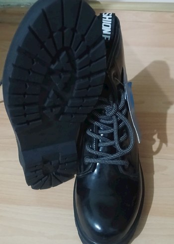 Siyah Bağcıklı Gotik Stiletto Topuklu Kadın Bot - Görsel 2