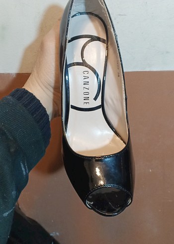 Siyah Parlak Stiletto Topuklu Kadın Ayakkabı - Görsel 3