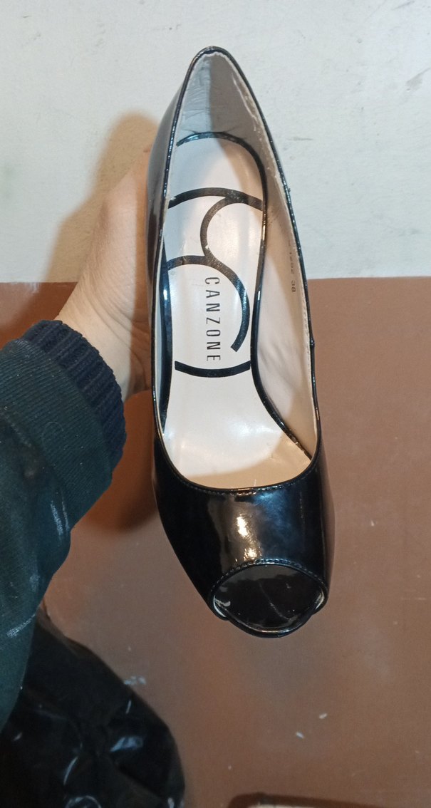 Siyah Parlak Stiletto Topuklu Kadın Ayakkabı - Görsel 3